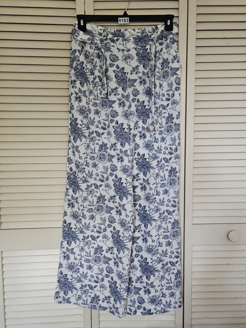 Dictionary Women's Blue and White Floral Print Wide Leg Palazzo Pants with Belt